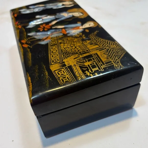 vintage Japanese black lacquer jewelry box intricate mother-of-pearl - Picture 10 of 12